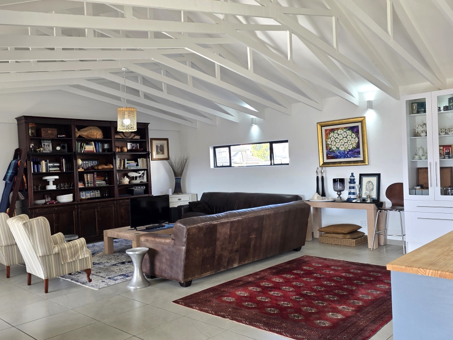 3 Bedroom Property for Sale in Wavecrest Eastern Cape